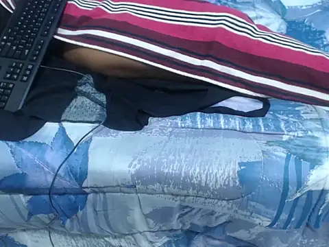 SexySlimBabeX webcam