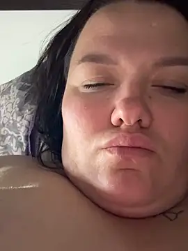 SunnyLeila2101 webcam