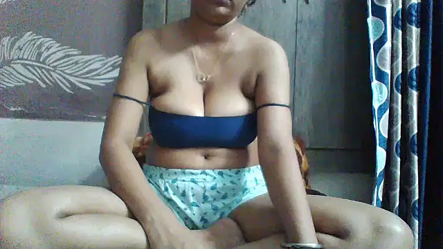shalini_fire webcam