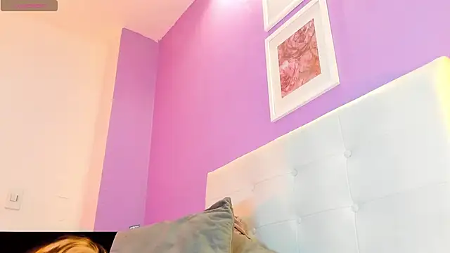 Charlotte11-11 webcam
