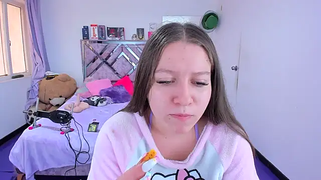 Luna_Analya webcam