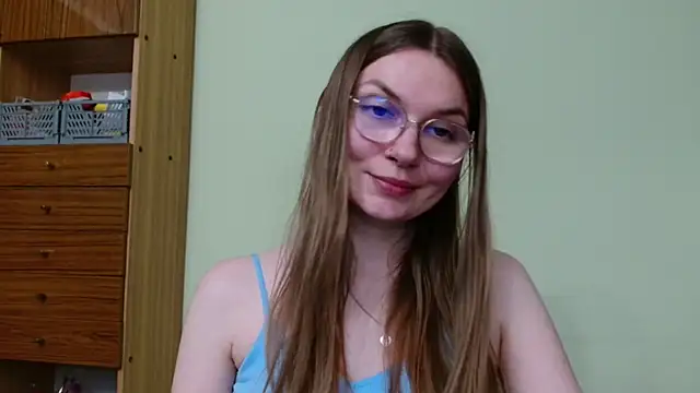 LooveELLYx webcam