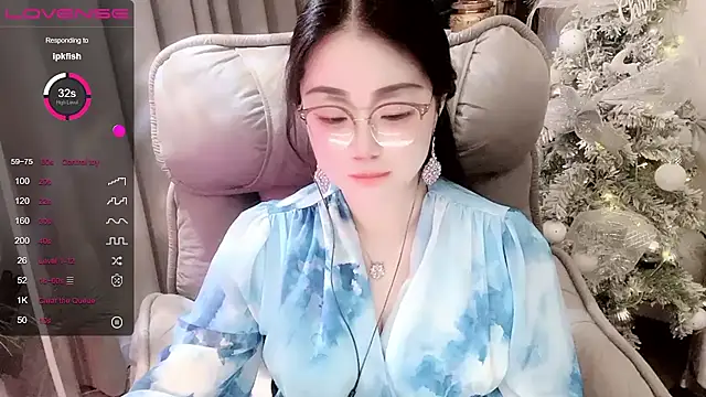 Monica-666888- webcam