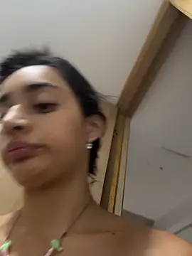 leilani_X webcam