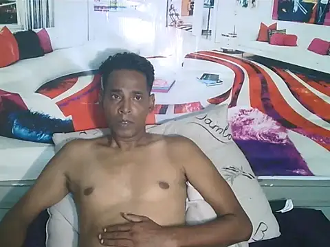 IndianHunk01 webcam
