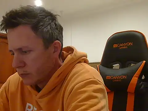 TroyDieselXXX webcam