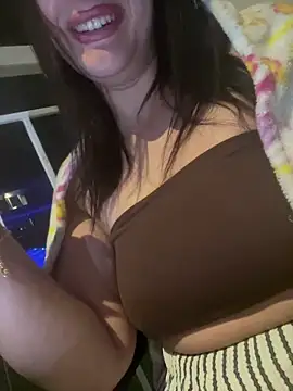 Milana_UK webcam