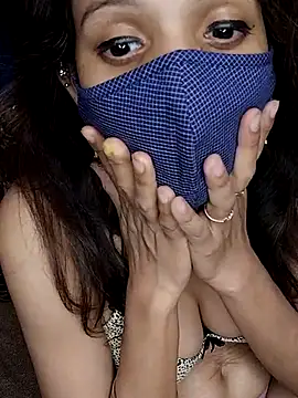 lovelyrosewifey webcam