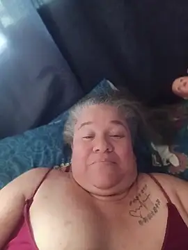 CheekySnowQueen_69 webcam