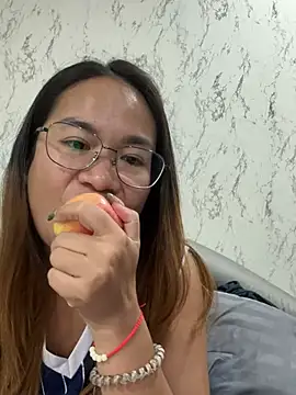 Ponthip webcam