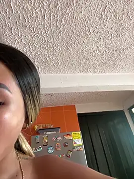 SALOOMEE__ webcam