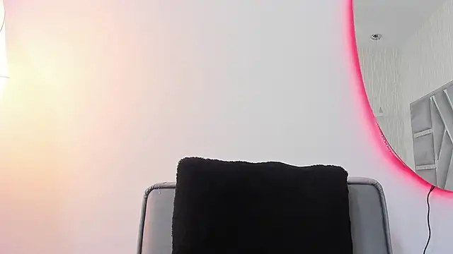MonzerratBoyer webcam