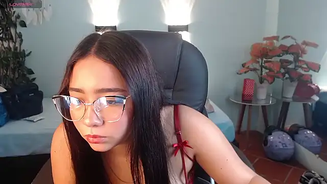 tinisweet webcam