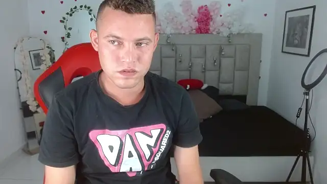 sven_fox723 webcam