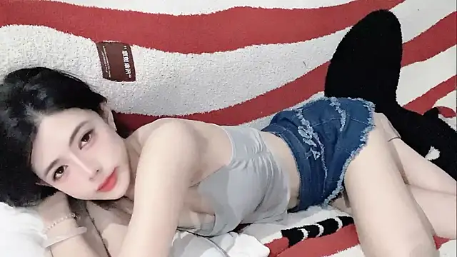 nuomio (Ask my age) - v腿展示桃心屁屁，抢到目标的哥哥控2分钟