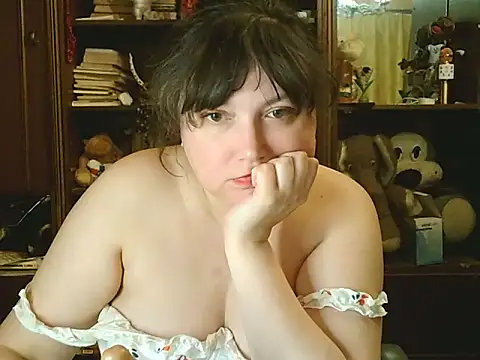 CarrieQPeach webcam