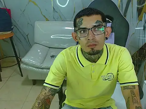 Boy_tatto77 webcam