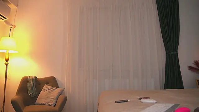 Alyonaqueen_ webcam