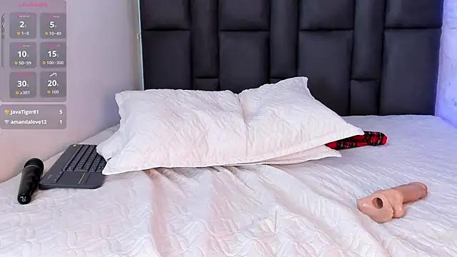 maddy__howard webcam