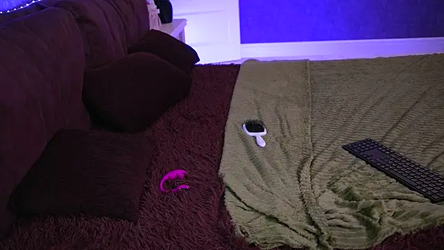 LisaElfy webcam