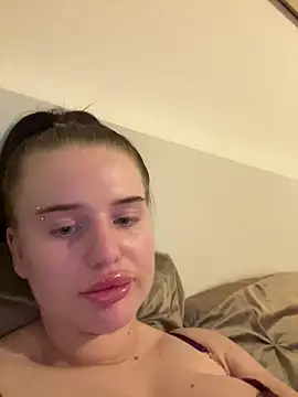 yourhornyslut