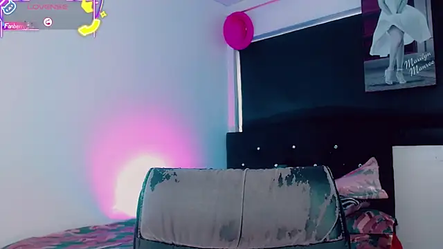 Kendall_hornyy live sex cam