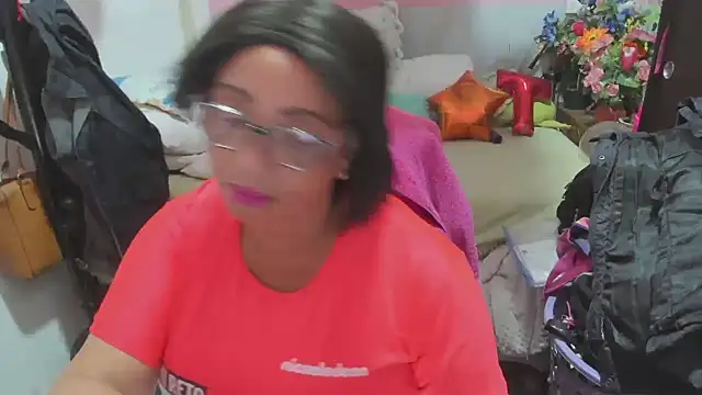 Mrs_mommy_ webcam