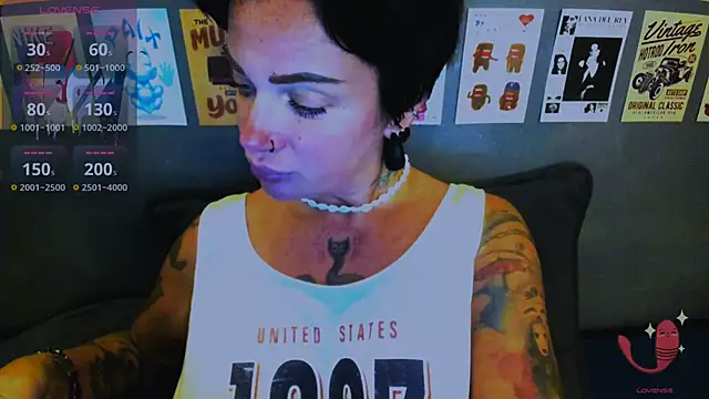 EllieOz webcam
