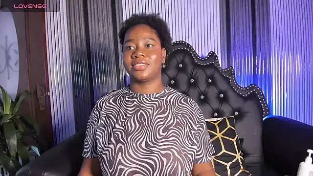 Slave_Ebony webcam