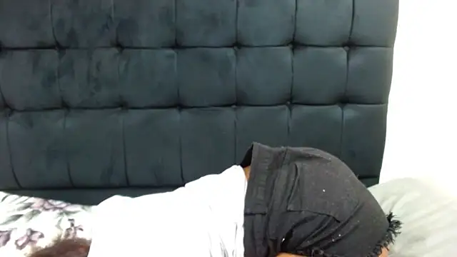 OnionBooty3573 webcam