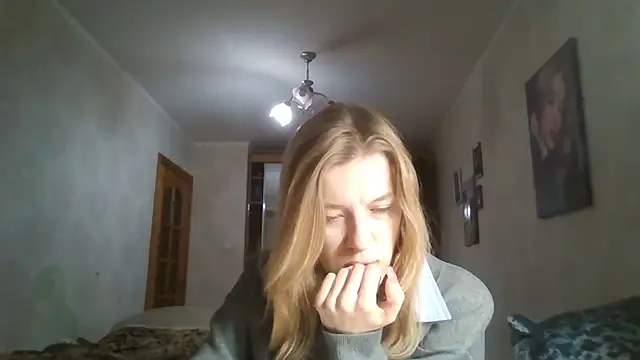 CuriousMildness webcam