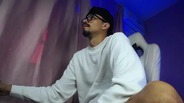 Amir_guy_ webcam