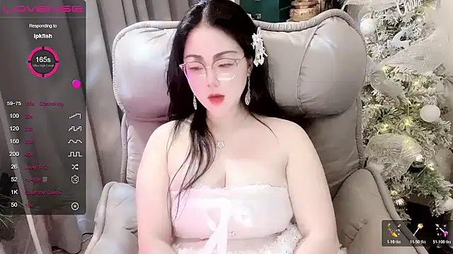Monica-666888- webcam