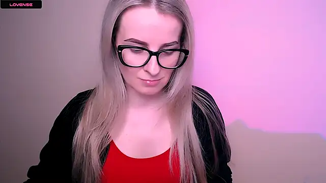 AnnePeach webcam