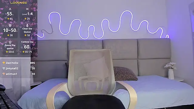 Yiiraaa1 webcam