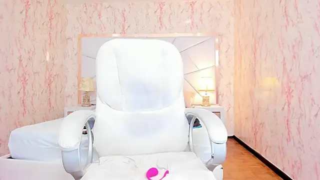 Emily_Whinfre webcam