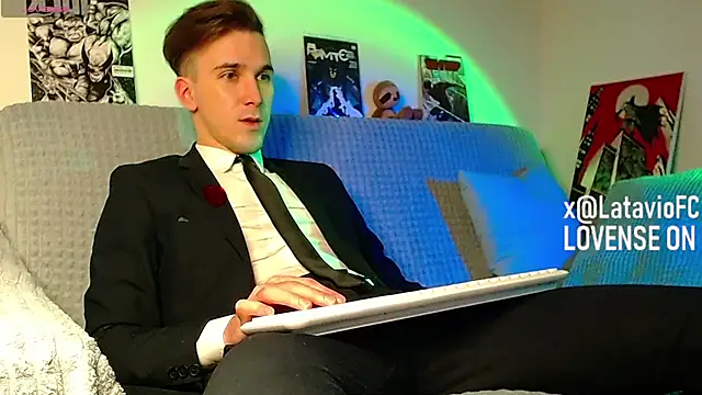 Midnighter_ webcam