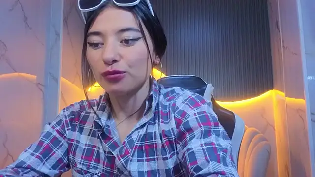 Erika_Suarez_b webcam