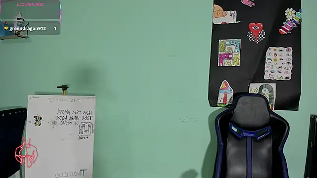 TYLERhHOT2005 webcam