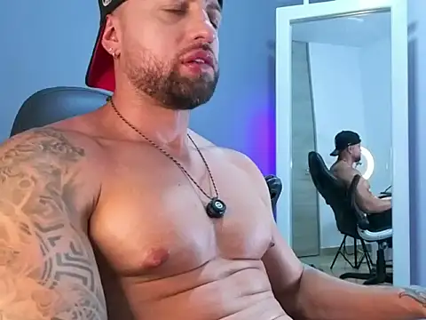 OwenMaximus814 webcam