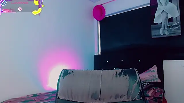Kendall_hornyy webcam
