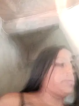 Giselabrunette25 webcam