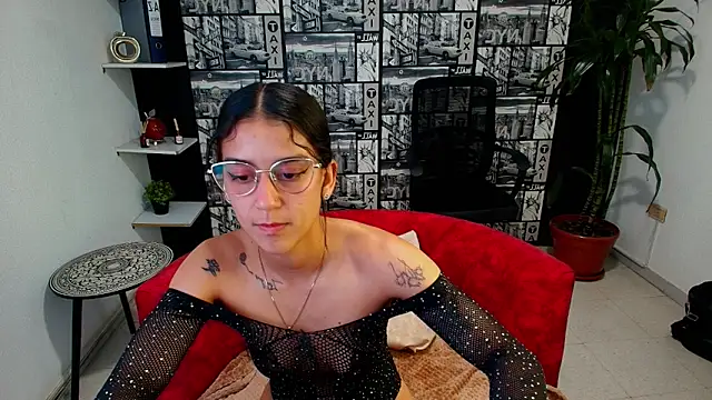 DanielaMonroe webcam