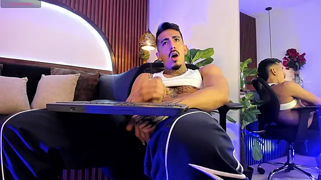 Donovan_Desmond webcam
