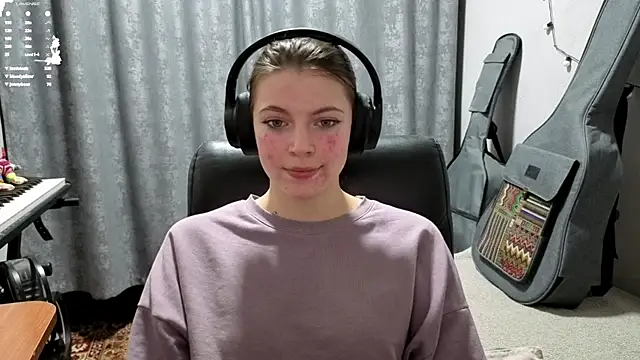 CutieAnny webcam