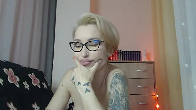 JADAPink___ webcam