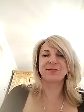 AhlyssaLove1155 webcam