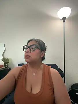 BettyWhispers webcam