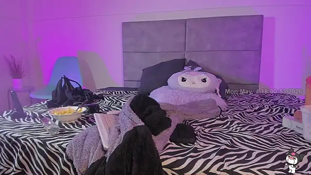 Meg_Kuromi webcam