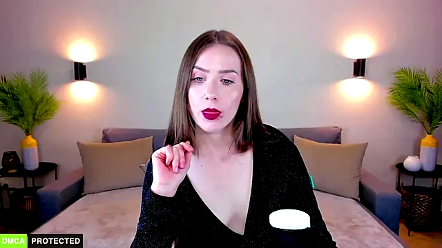TheWoman__ webcam